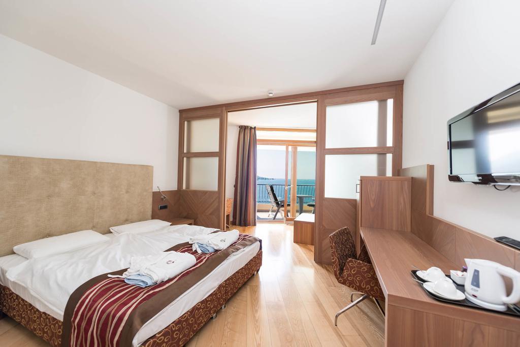 Hotel Baia 4*